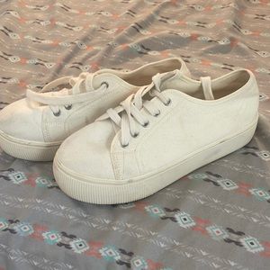 Platform sneakers